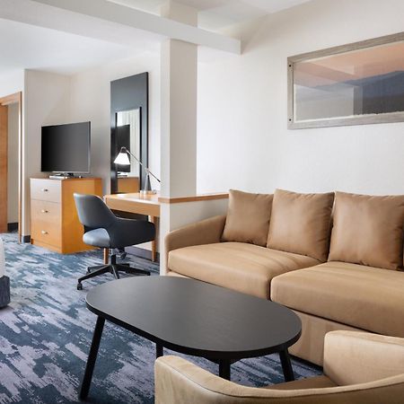 Fairfield Inn And Suites Терлок Экстерьер фото
