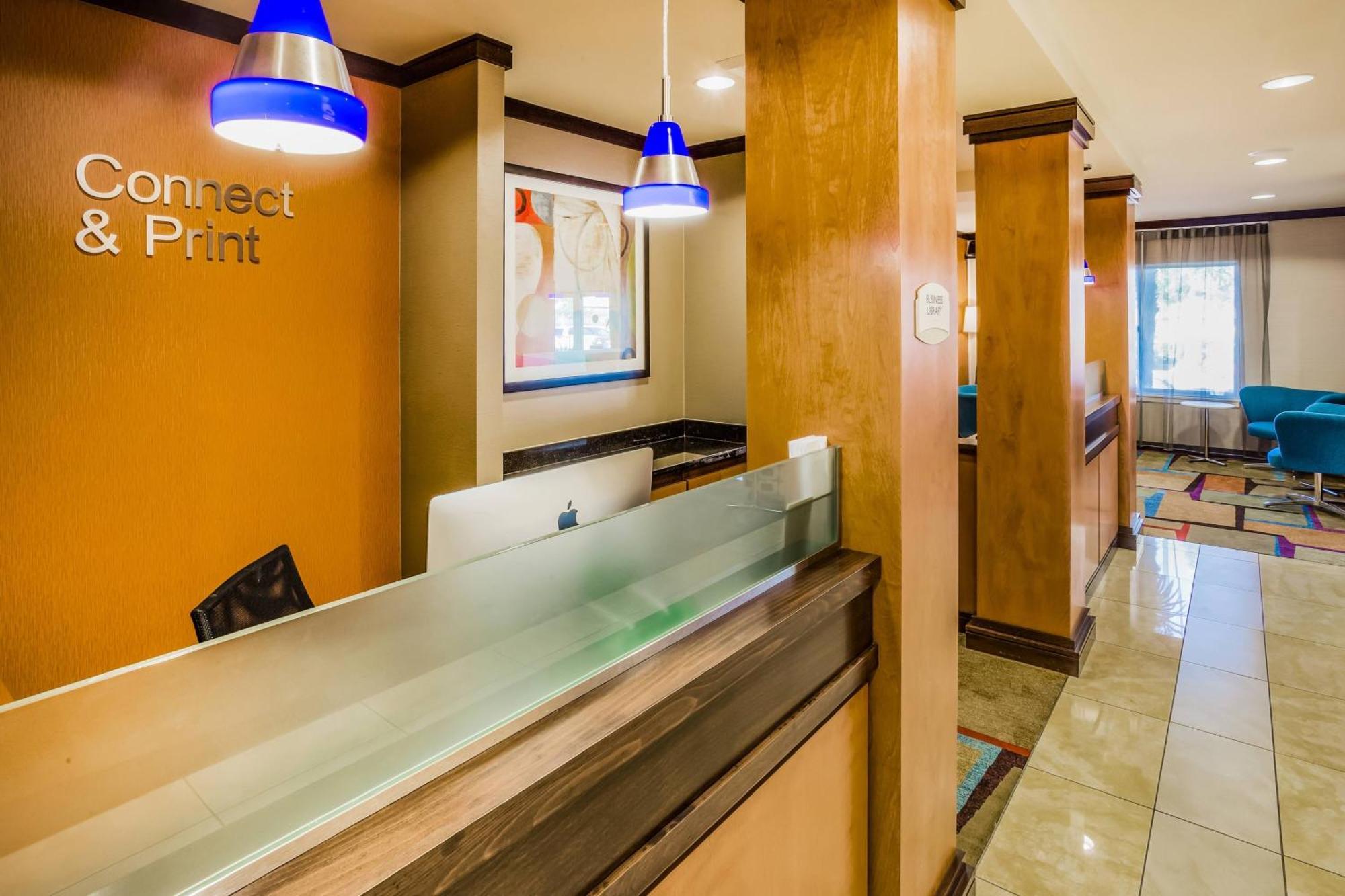 Fairfield Inn And Suites Терлок Экстерьер фото
